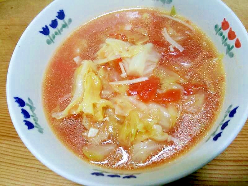 キャベツ鶏ももエノキウインナ煮込み/トマト味ピリ辛