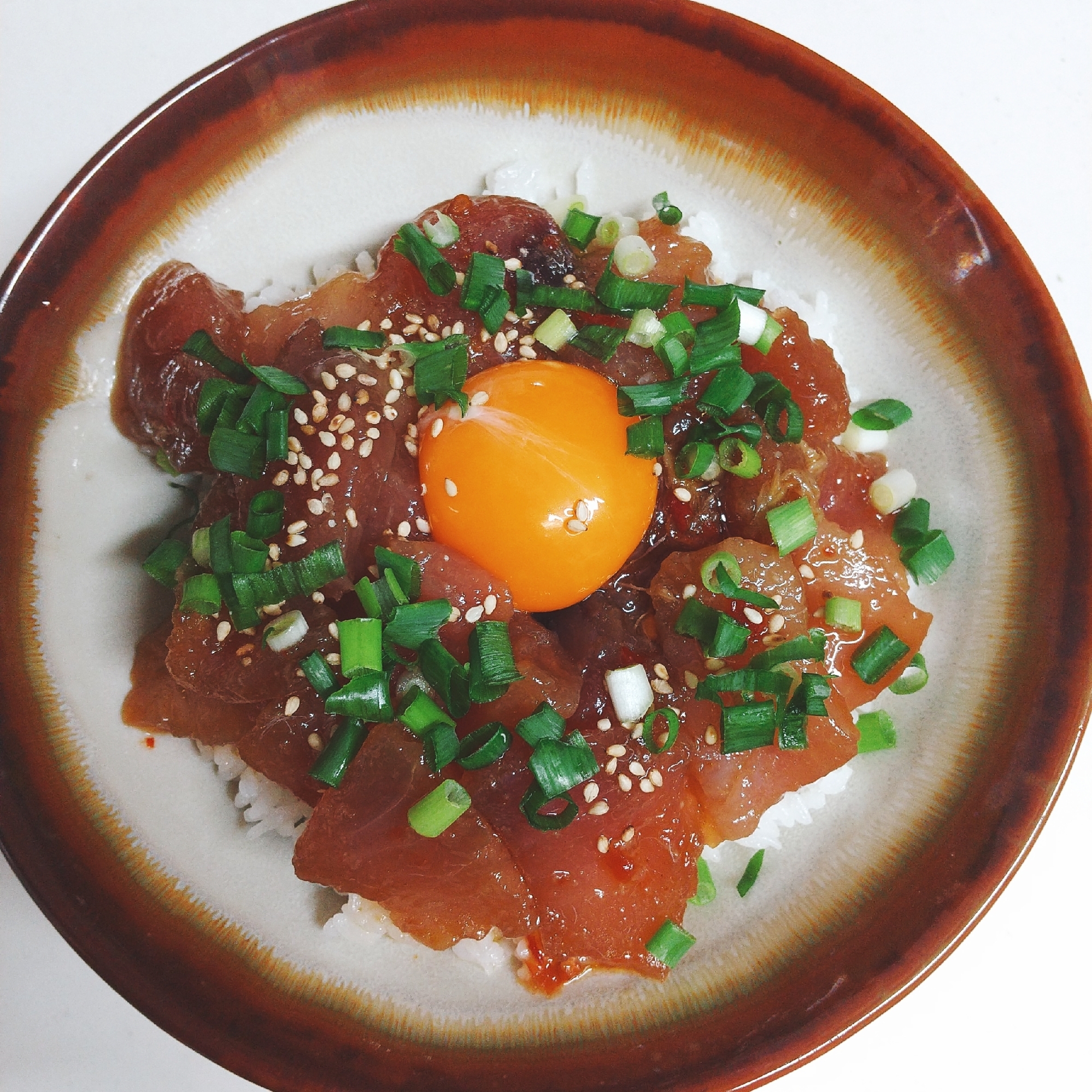 安い刺身が激ウマ！マグロのユッケ丼