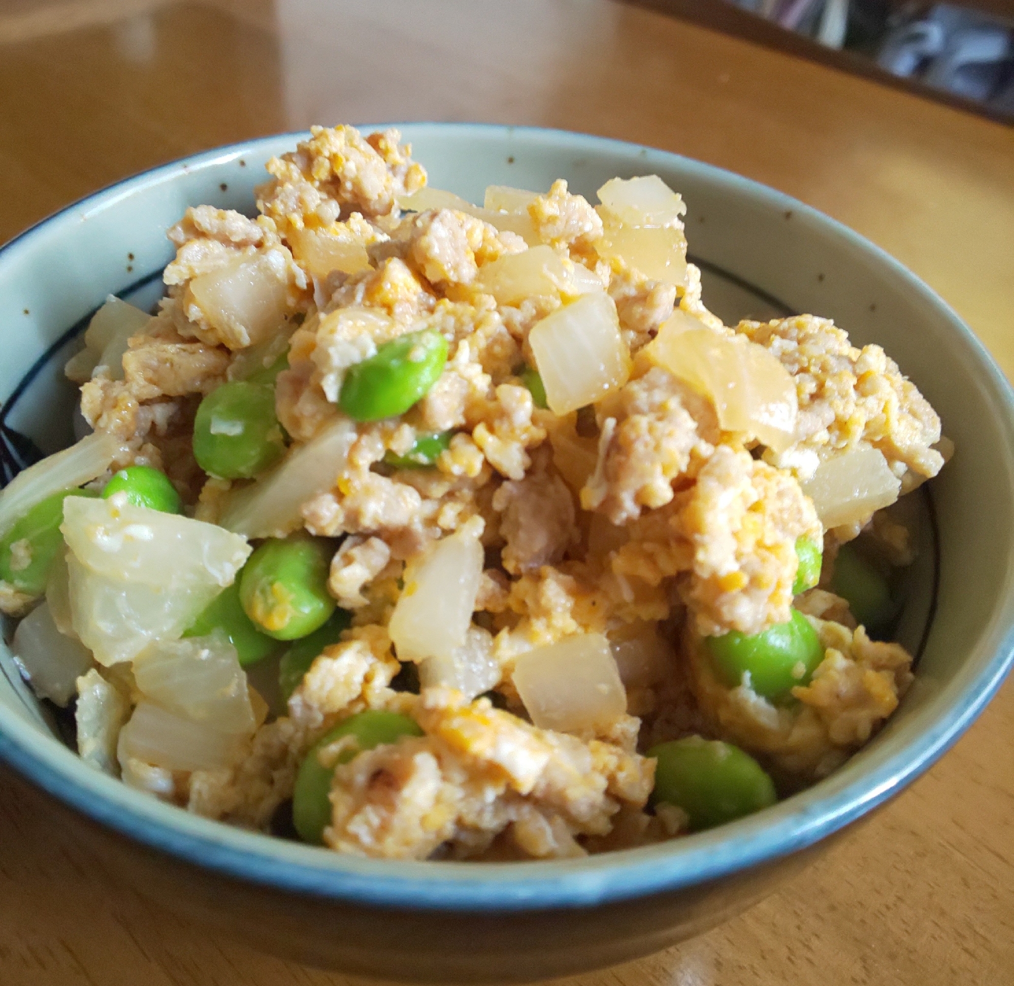 ミックスそぼろ丼 簡単昼ごはん