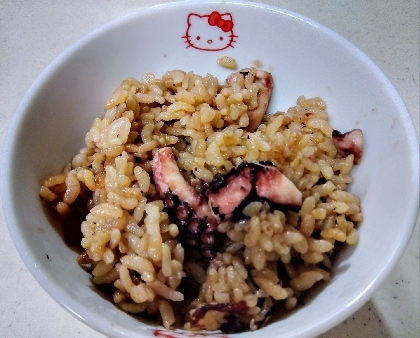 半夏生だったので夫が釣って冷凍してあったタコでたこ飯を作ってみました
枝豆は無いけど、美味しく出来ました