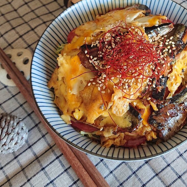 缶詰めで5分調理♪野菜入り魚の蒲焼き丼❀