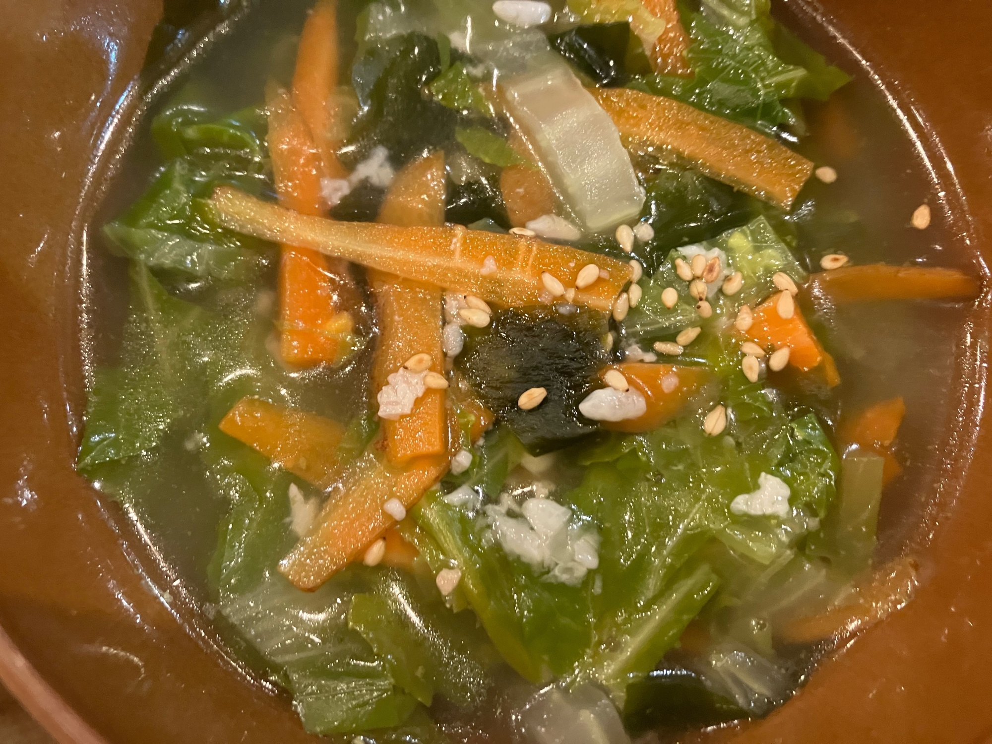白菜とわかめとにんじんの中華スープ