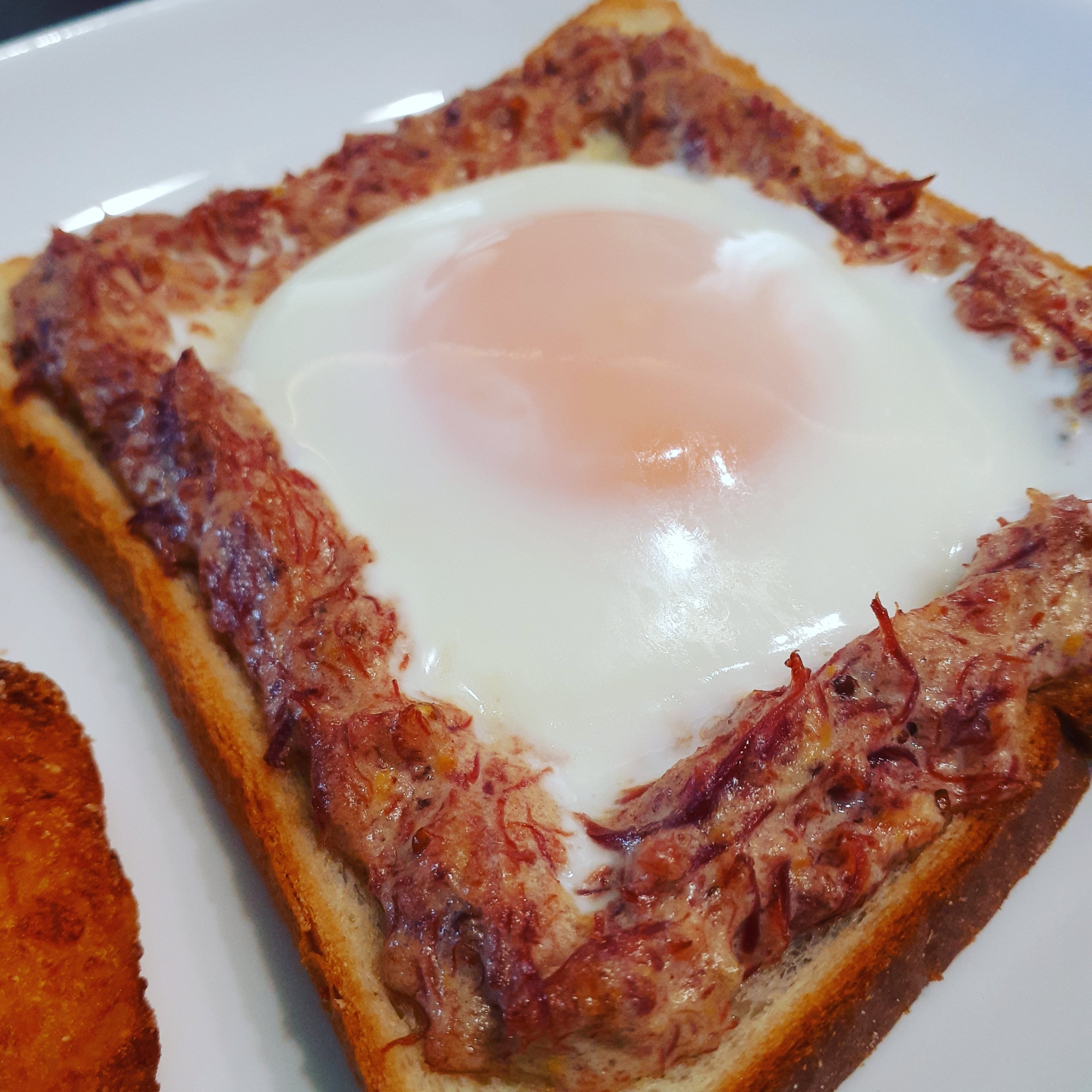 夏休みの朝食やランチに！コンビーフトースト