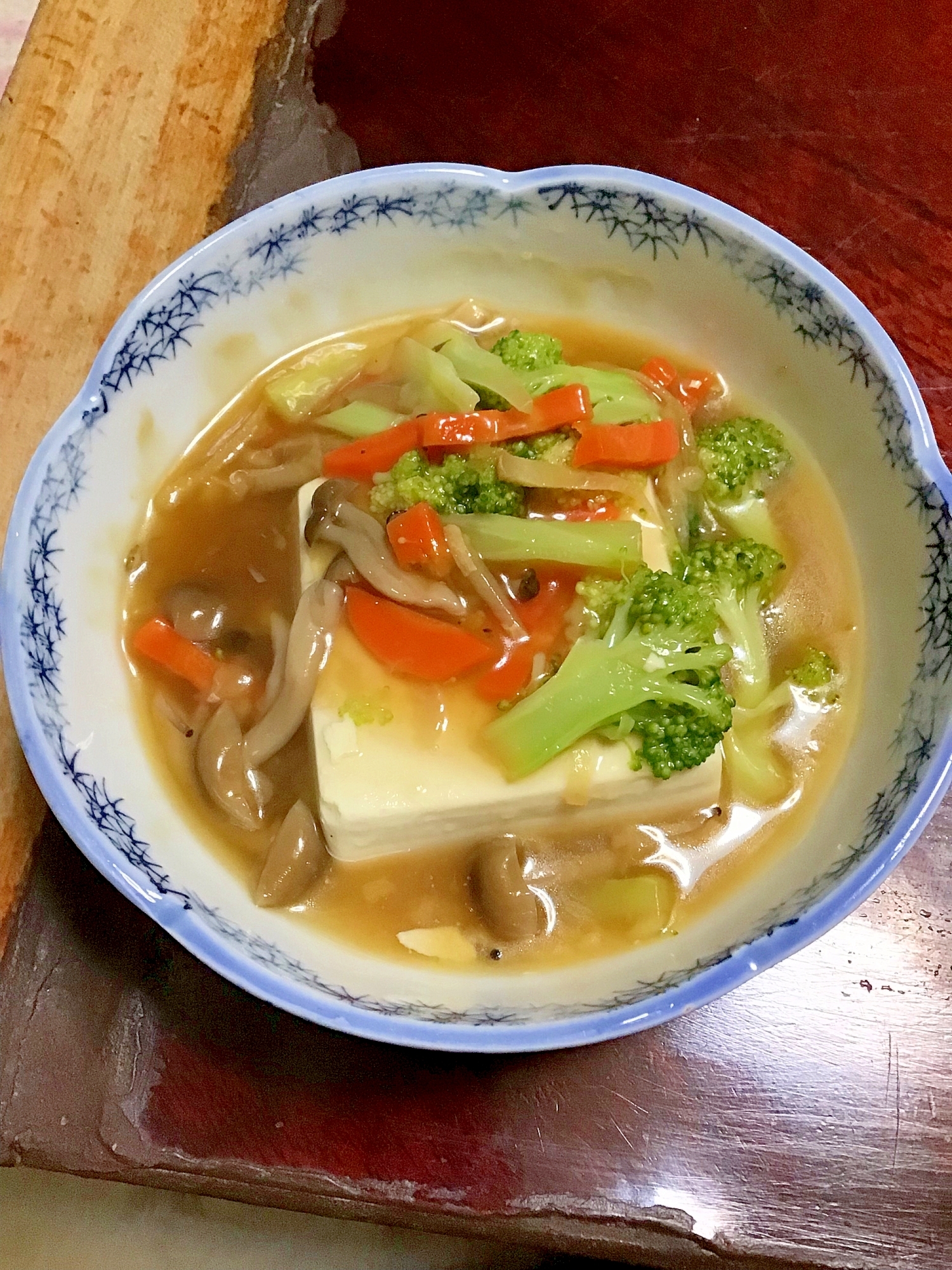 豆腐のタヌキ野菜餡かけ（天かす入り）