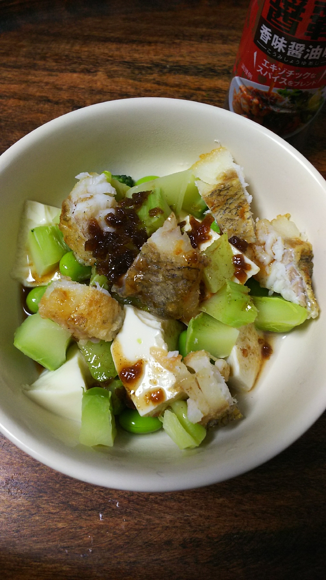 鱈のムニエルと豆腐のサラダ