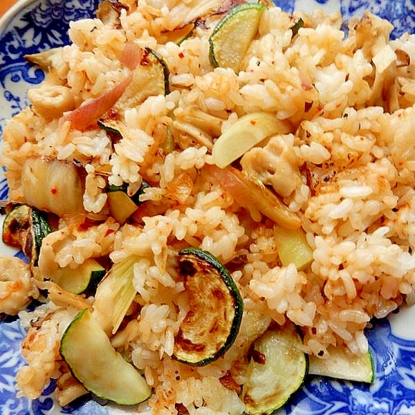 ６分！？+キムチと塩胡椒❤鶏皮とズッキーニの炒飯♪