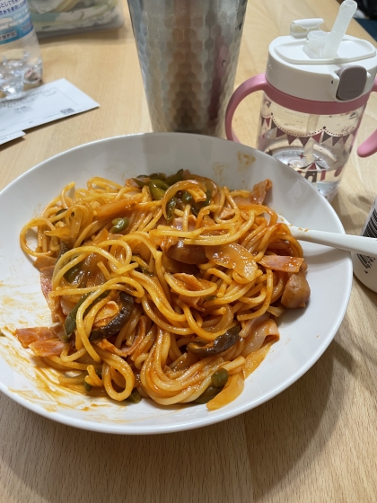 子供ご飯と一緒で急いでいて綺麗な写真じゃなくてごめんなさい。麺100g・椎茸入で！ちょっと味濃かったけど麺の硬さもバッチリでした！ありがとう感謝(^^)