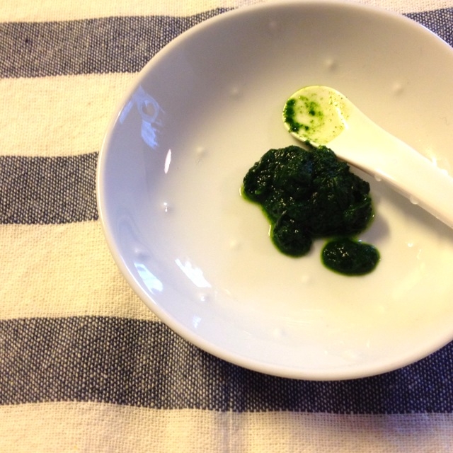 離乳食初期の小松菜ペースト