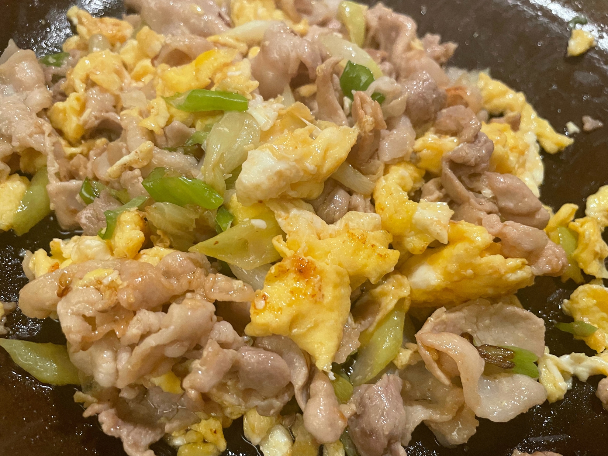 ネギと豚バラ肉卵の中華炒め