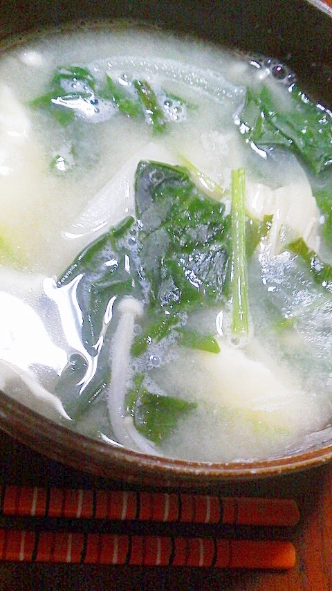 小松菜と木綿豆腐のお味噌汁