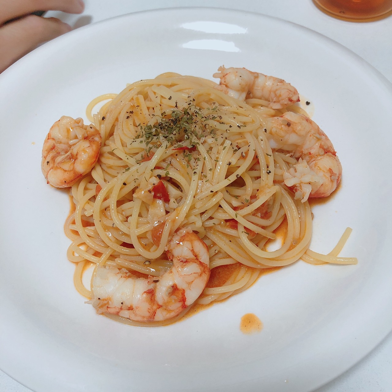 エビとトマトとアンチョビのパスタ