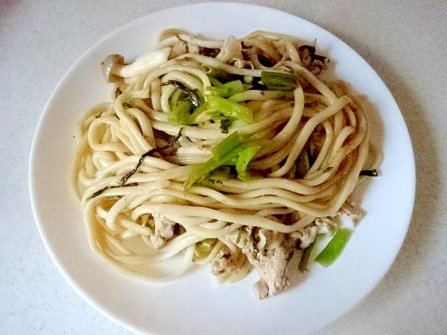 空心菜としめじの焼うどん