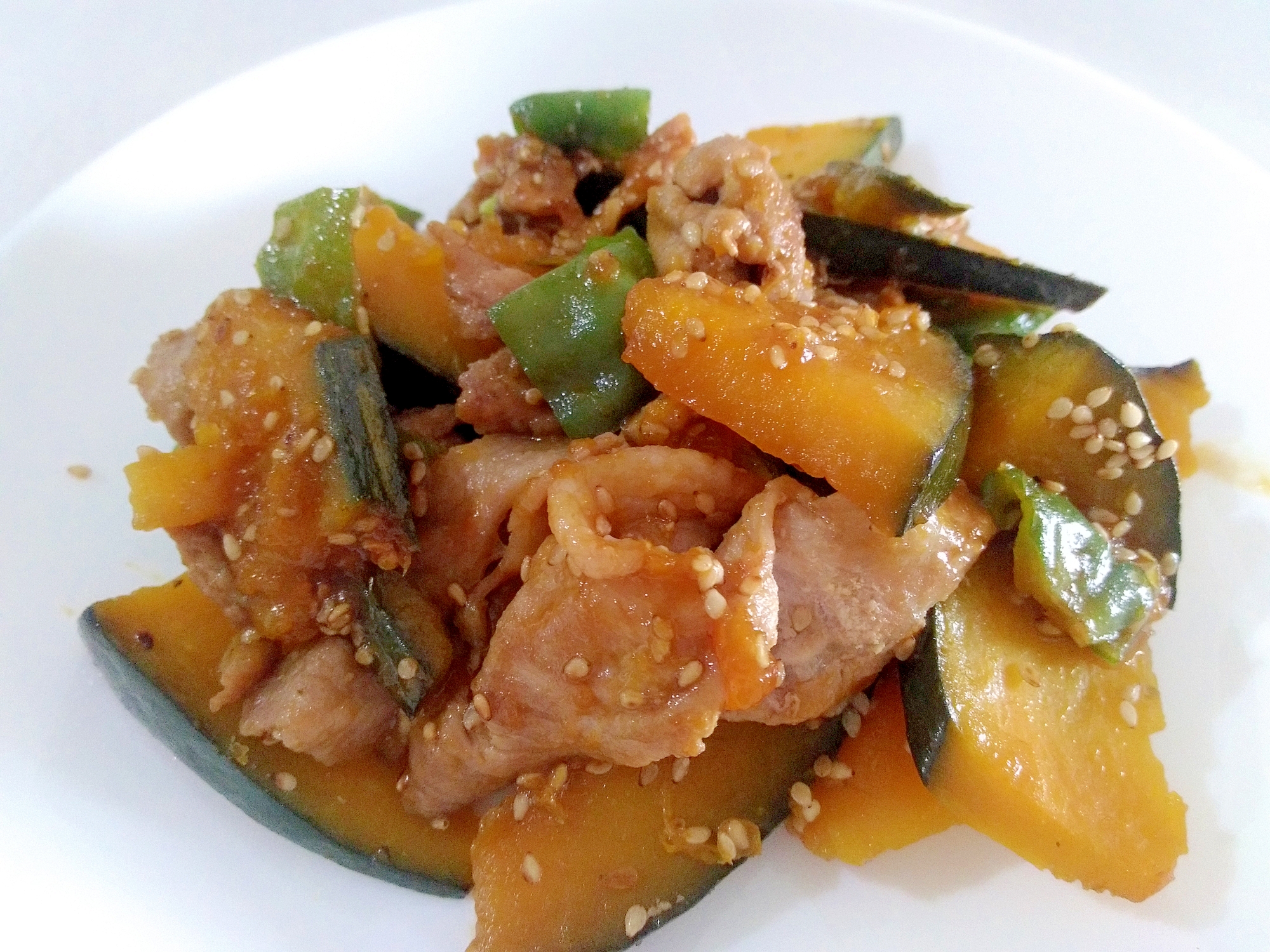 ご飯がすすむ☆豚肉とかぼちゃのごま照り焼き