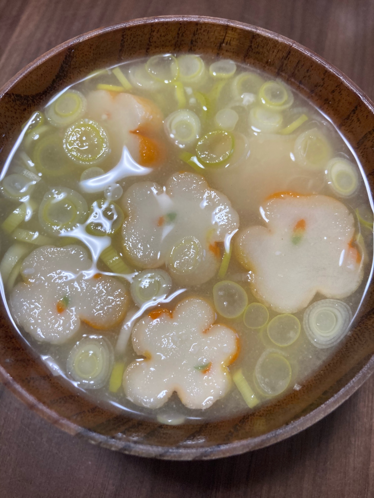 ネギとお麩の味噌汁