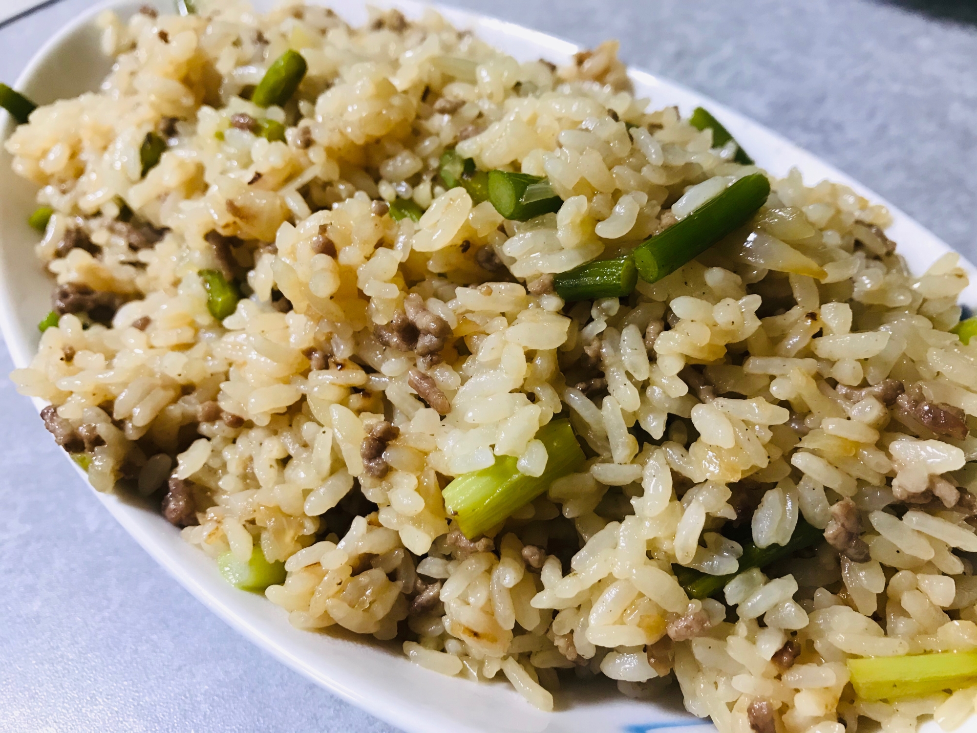 簡単！ニンニクの芽と豚ひき肉のエスニック炒飯♫