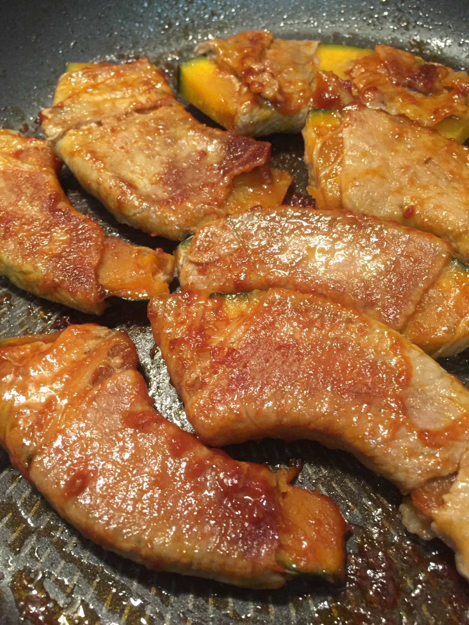 お弁当にも♪肉巻きカボチャ焼きのケチャップ焼き