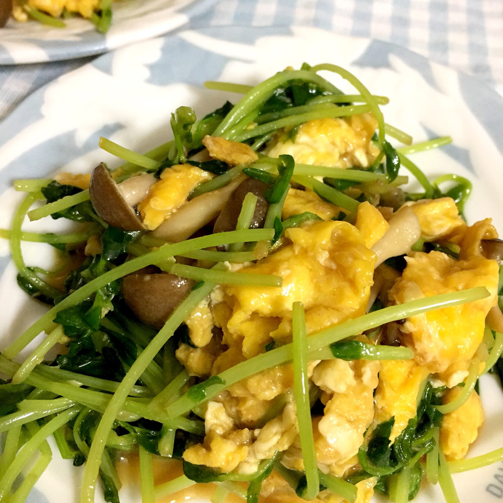 豆苗と卵のオイスターソース炒め レシピ 作り方 By Piano 楽天レシピ 豆苗と卵のオイスターソース炒め レシピ 作り方 By Piano 楽天レシピ