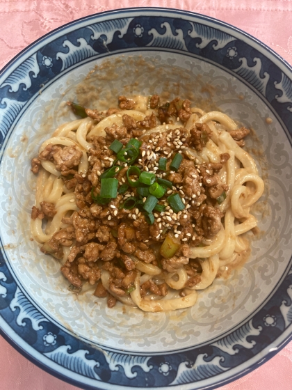 広島名物！汁なし担々うどん