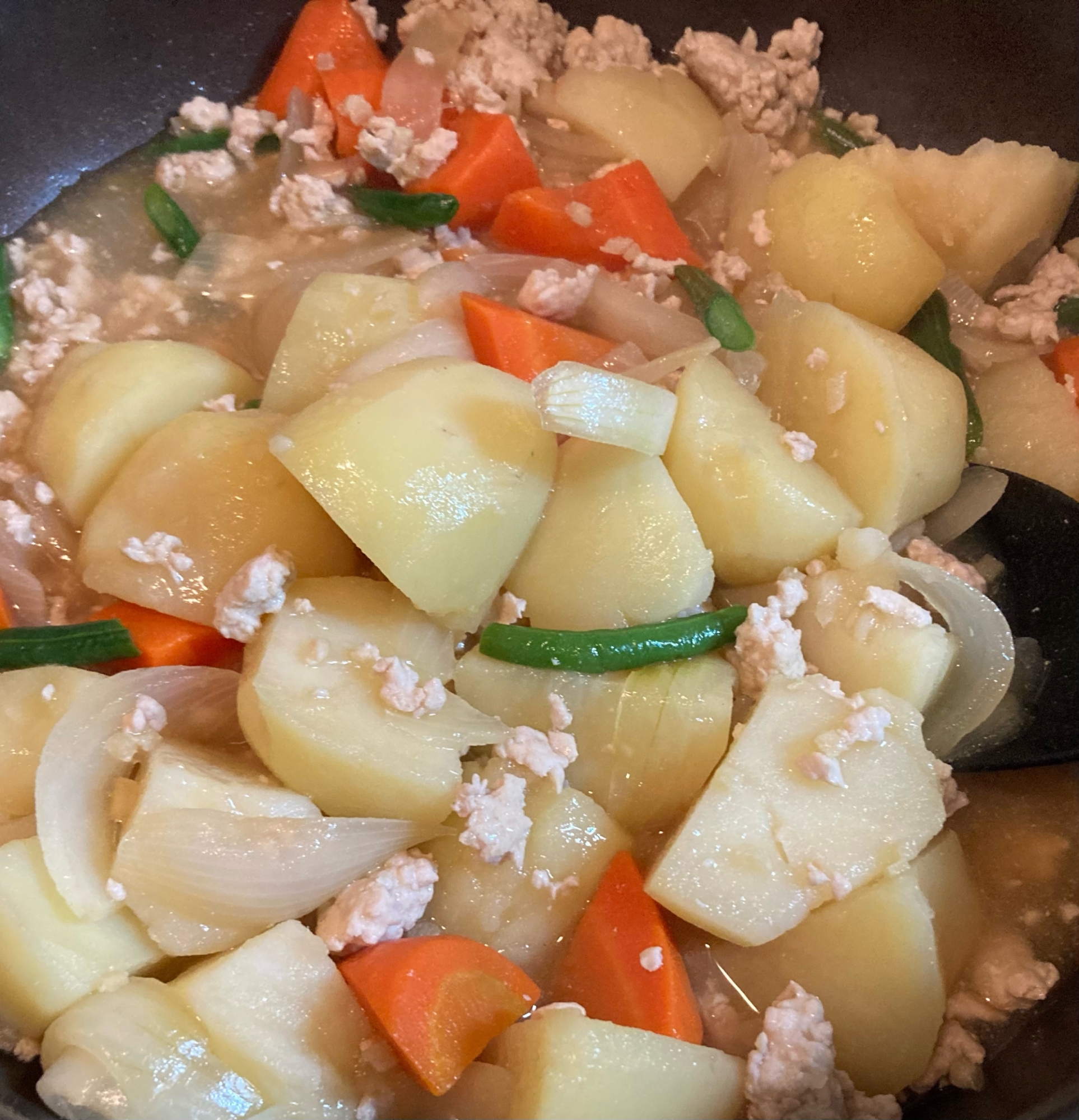 鶏そぼろあんの肉じゃが