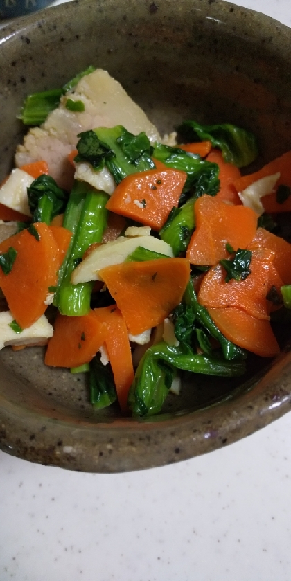 お弁当用ꕤ୭豚肉と小松菜とにんじんの炒め物