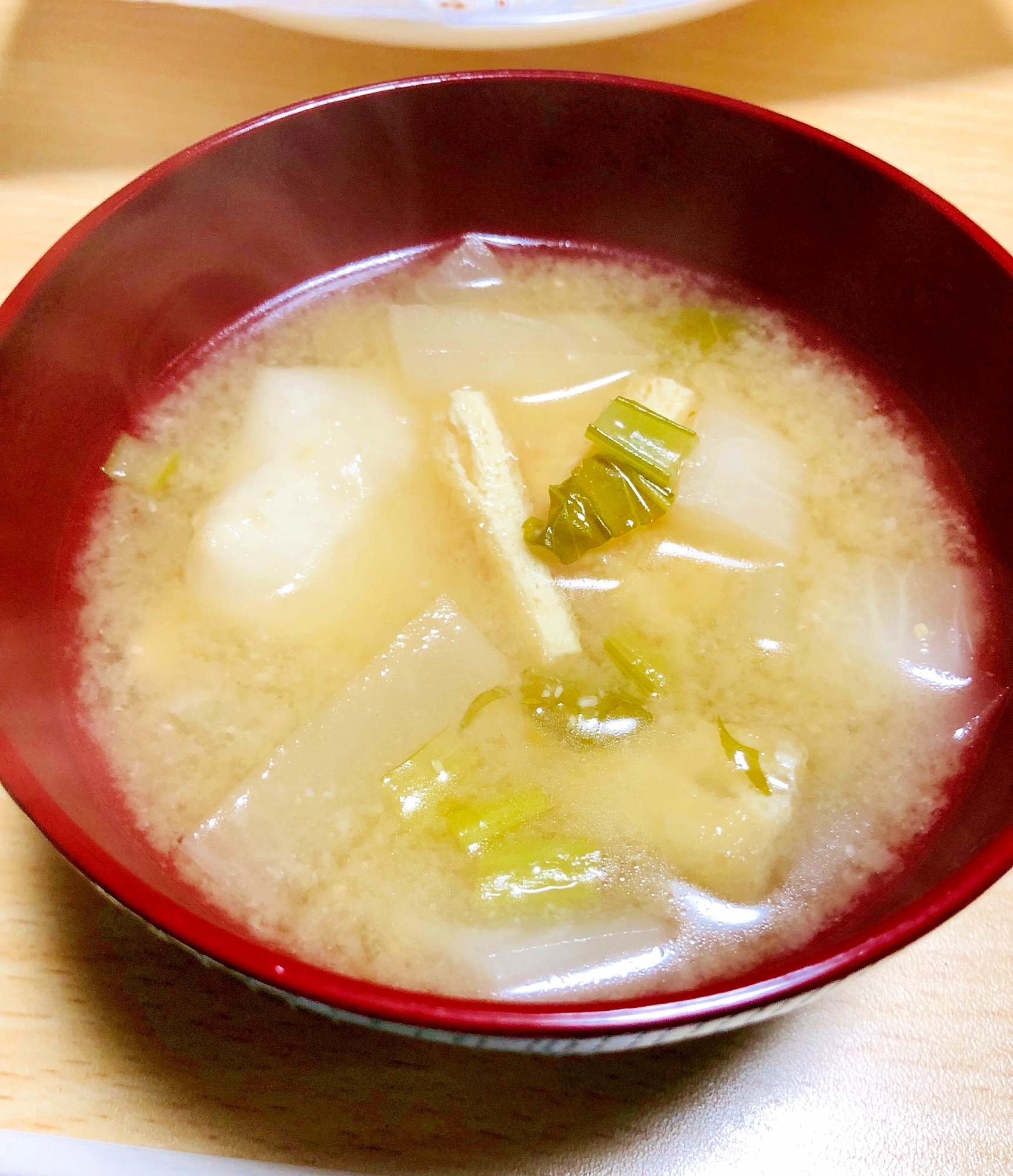 かぶとかぶの葉の味噌汁でお雑煮