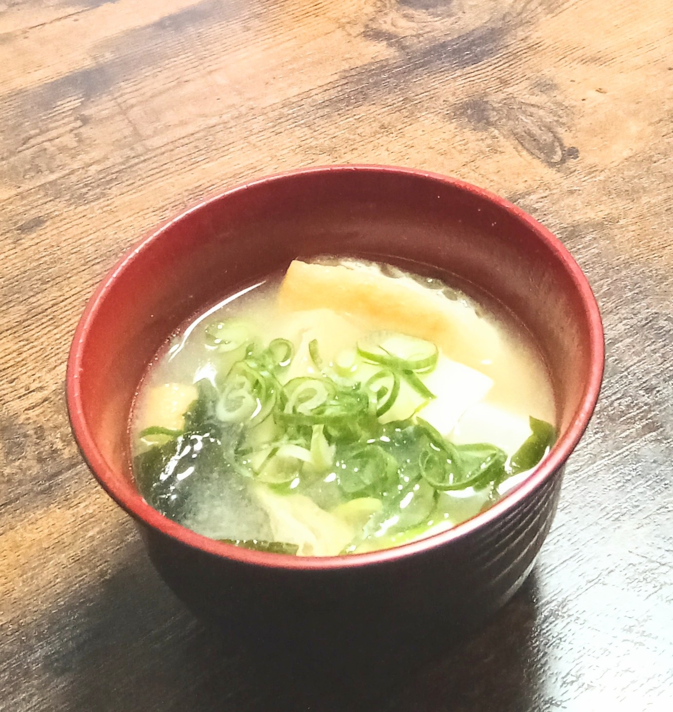 豆腐と油揚げのお味噌汁