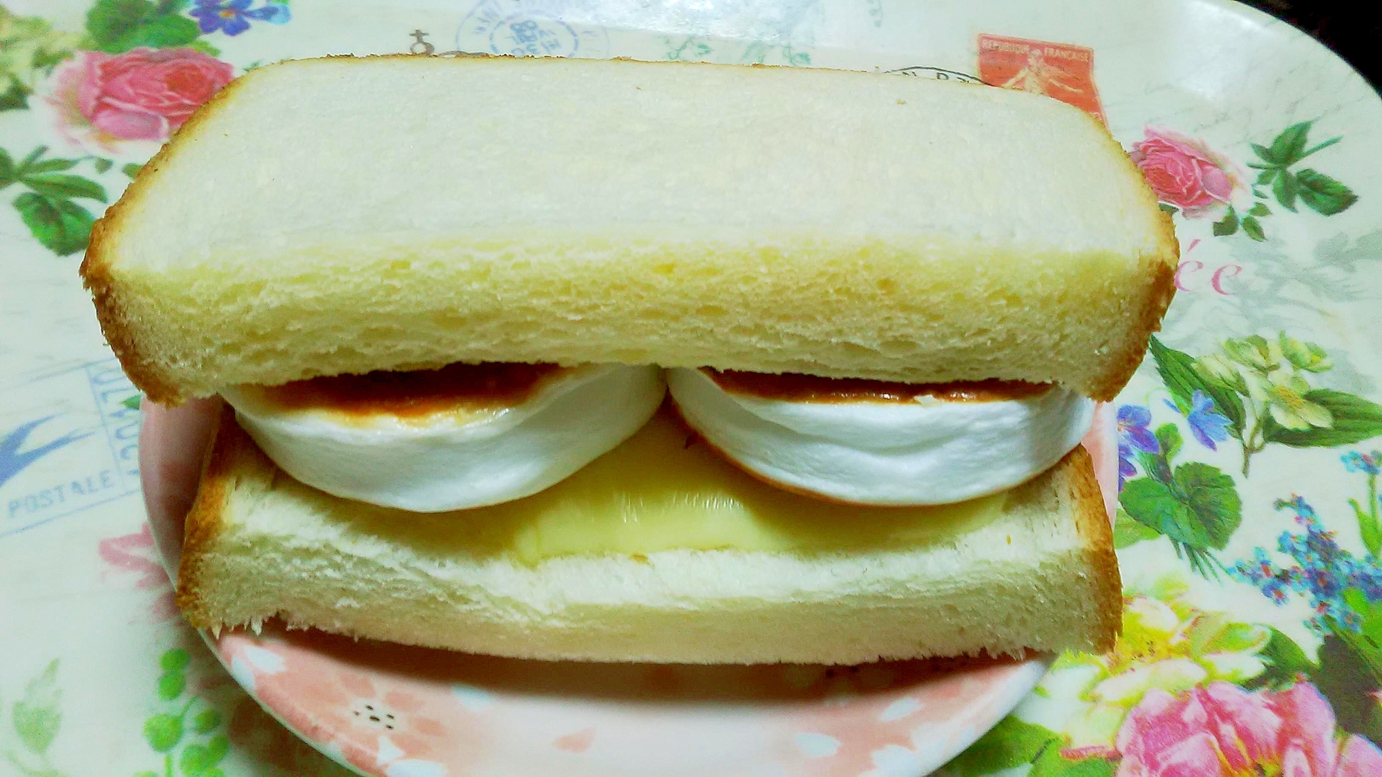 チーズとはんぺんのトーストサンド