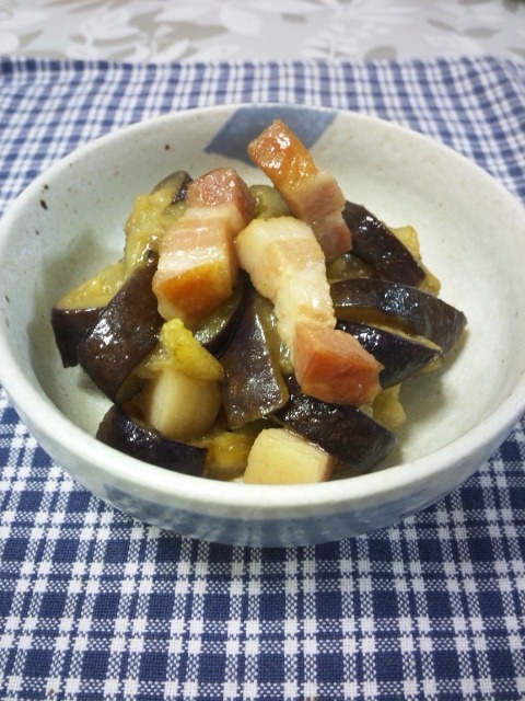 和風?洋風? なすとベーコンのじんわりしょうが炒め