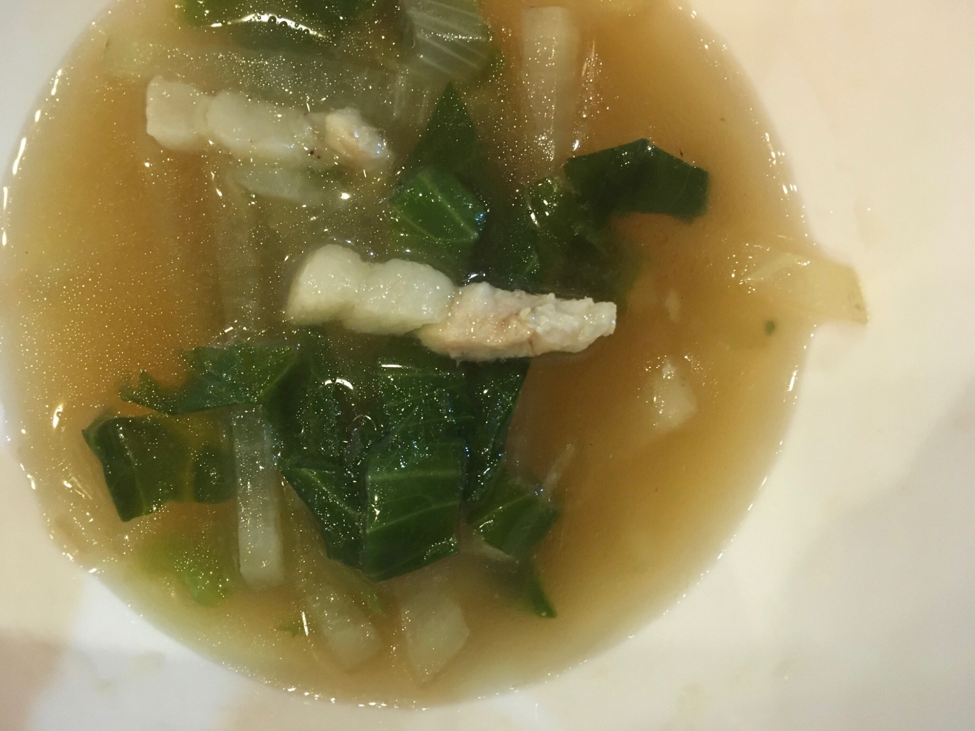 レタスと大根と豚肉のスープ