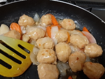 カラフル野菜と肉団子炒め