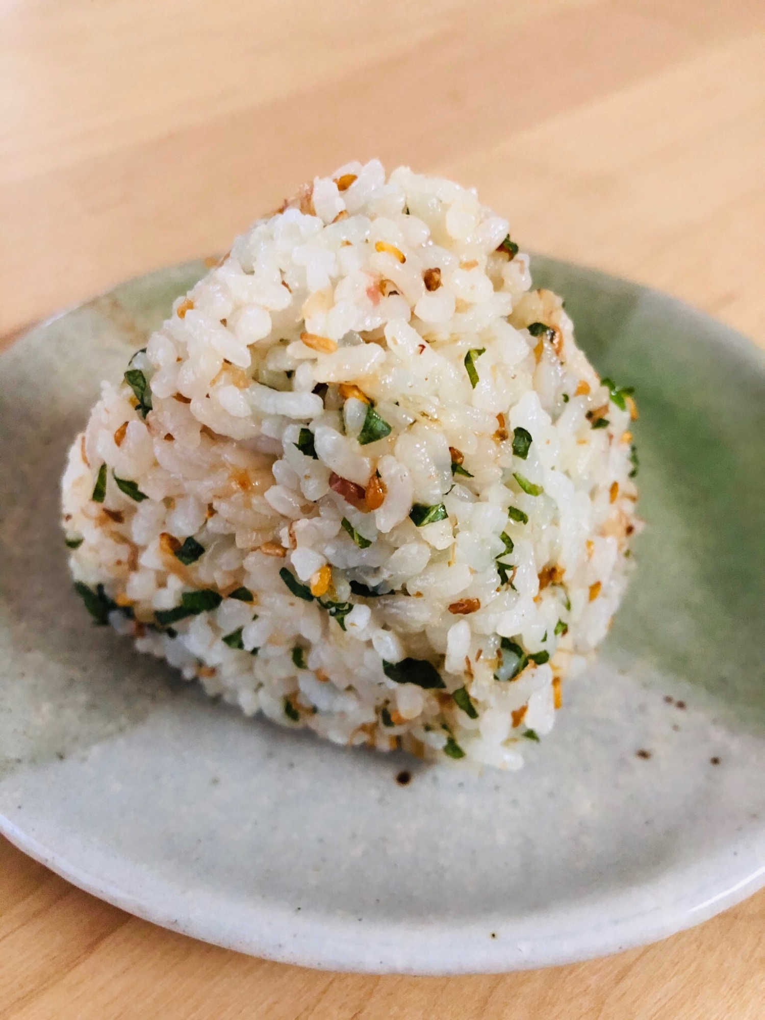 梅大葉おかかおにぎり レシピ 作り方 By Yana 楽天レシピ 梅大葉おかかおにぎり レシピ 作り方 By Yana 楽天レシピ