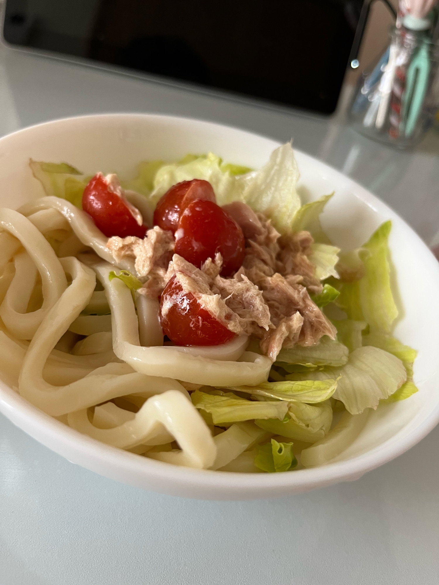 ♬すぐ食べたい時に！即席サラダうどん♬