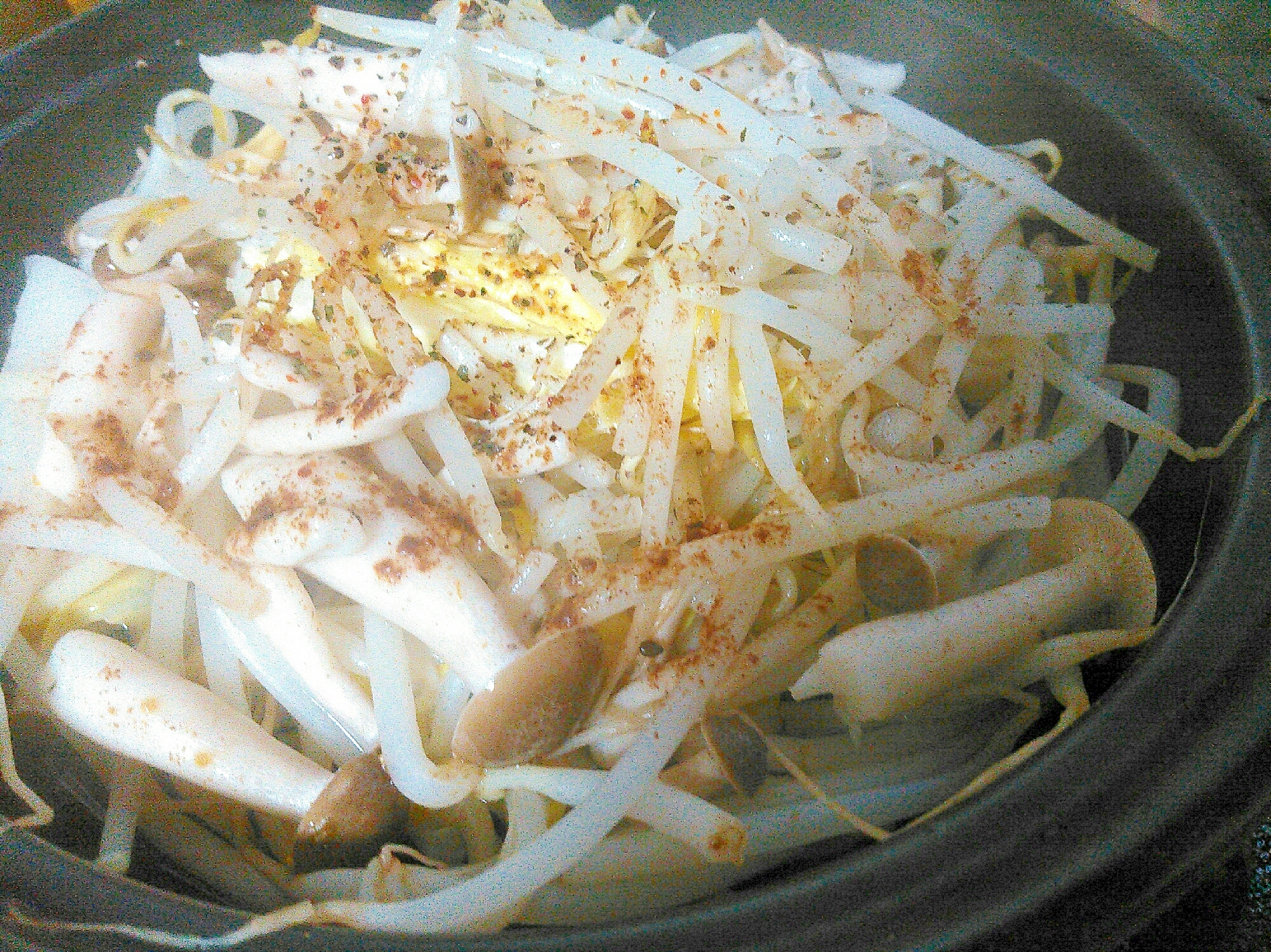 もやし白菜しめじのホットサラダ