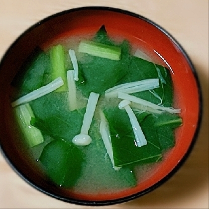 小松菜とえのきの味噌汁（昆布だし）