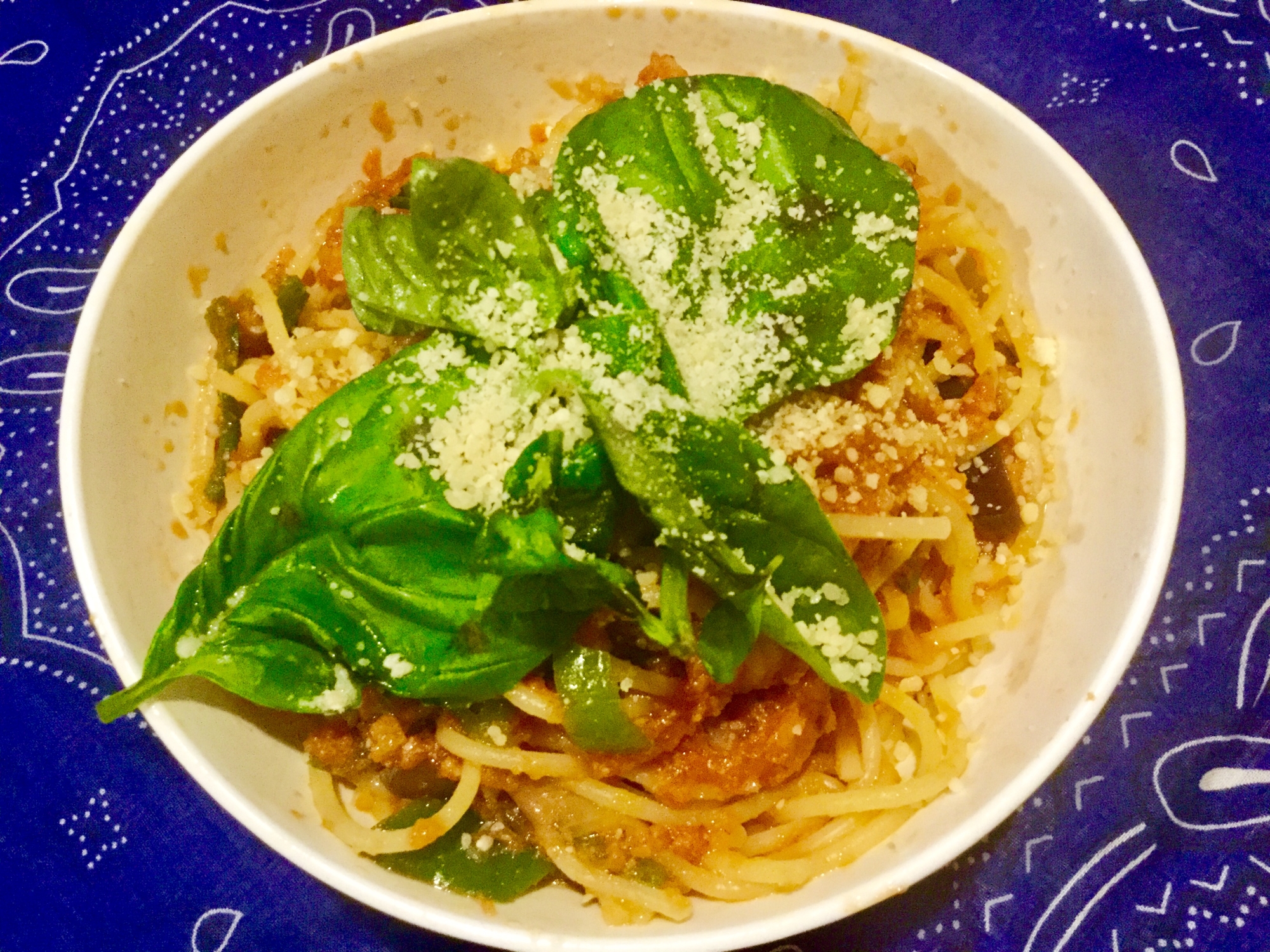 夏野菜のバジルトマトパスタ