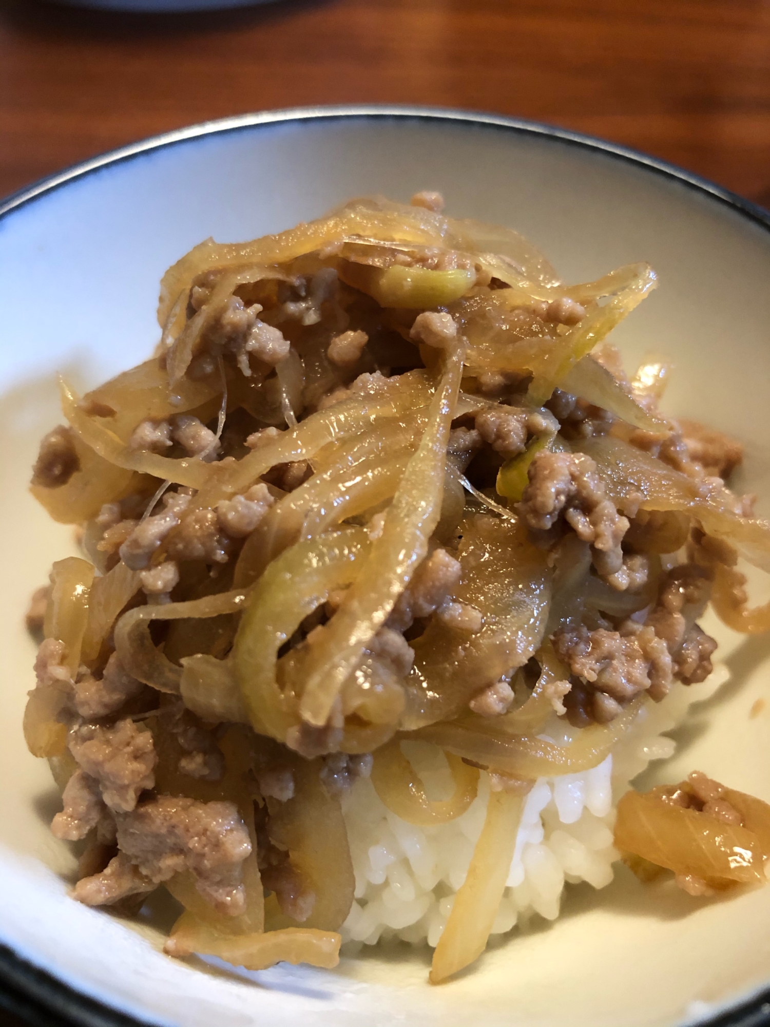 玉ねぎたっぷりそぼろ丼