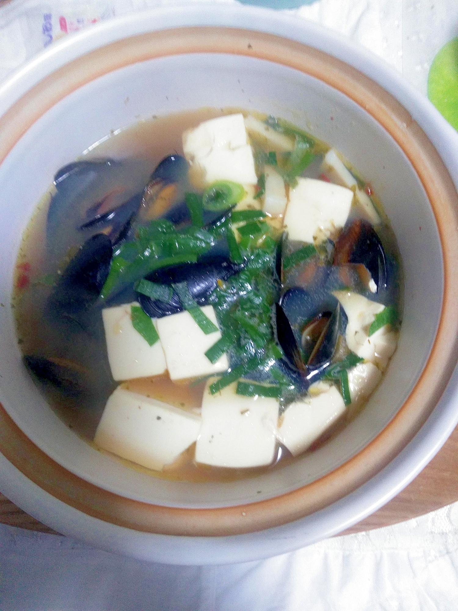 超簡単！土鍋でムール貝と豆腐鍋