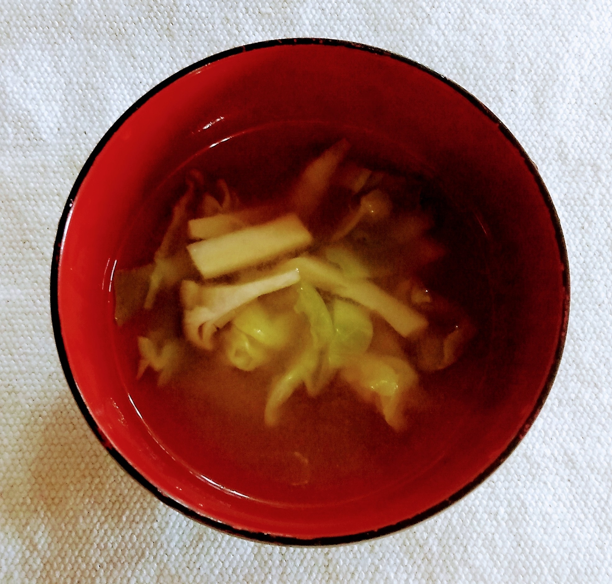 カリフラワーとエリンギの味噌汁