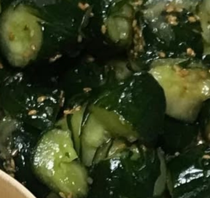 きゅうりのゆかりごま和え