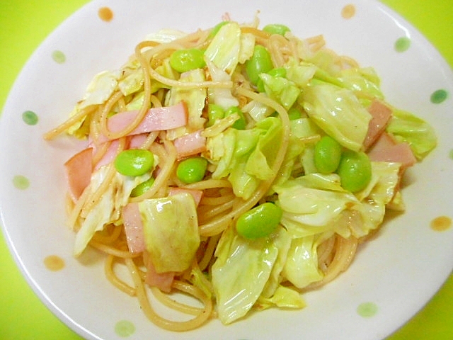 キャベツと枝豆ハムのパスタ