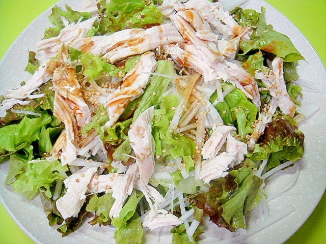 【中華ごま】茹で鶏とレタス大根のサラダ