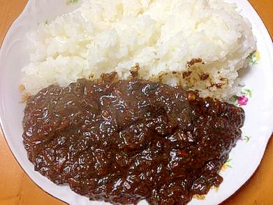 カレー粉でシイタケと玉ねぎと人参のカレー