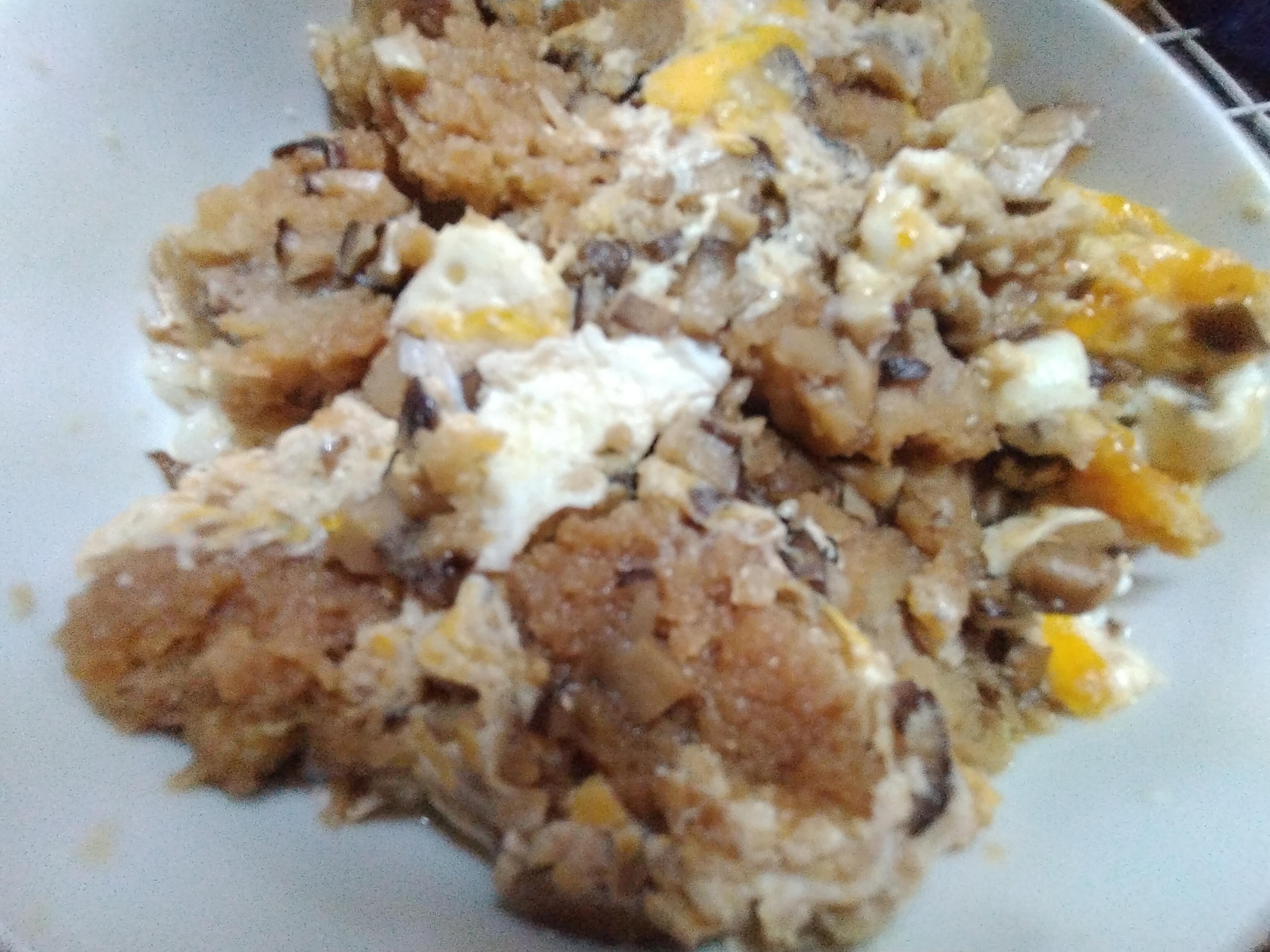 椎茸とチキンカツの卵とじ丼