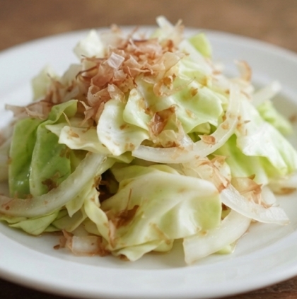 レンジで☆キャベツと玉ねぎのおかか和え