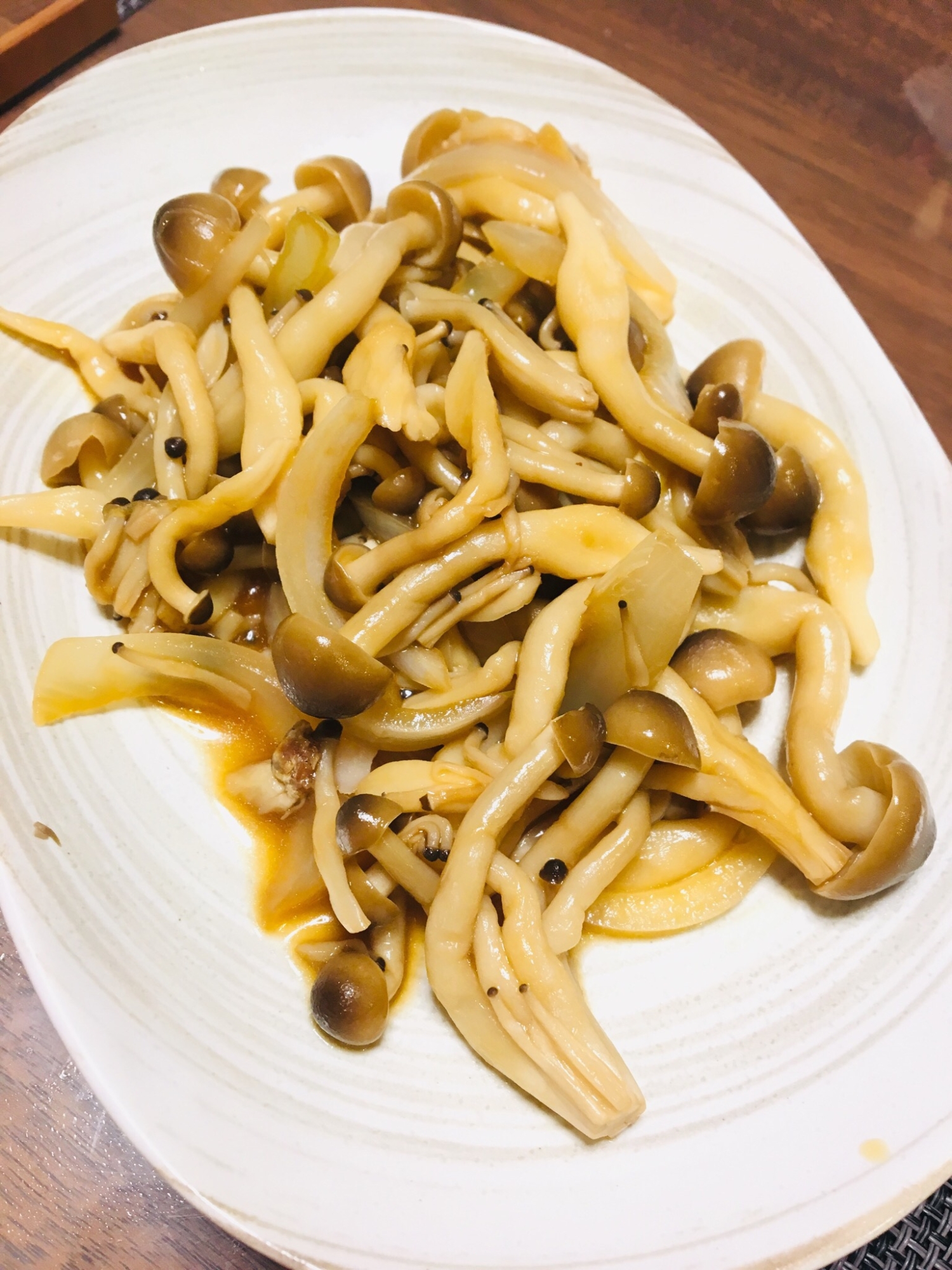 レンジで簡単 玉ねぎとしめじのバター醤油和え レシピ 作り方 By コロン S Kitchen 楽天レシピ