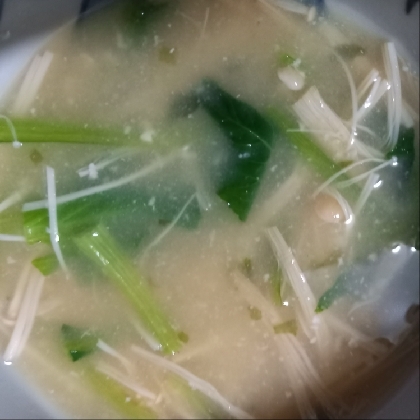 小松菜とえのきの味噌汁（昆布だし）