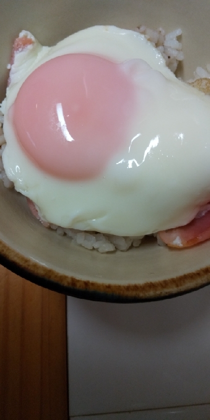 ベーコンエッグ丼