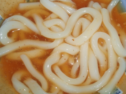 ゆずがなくて素うどん状態です(^_^;)
あんがうどんによく絡んでくれて美味しかったです♪