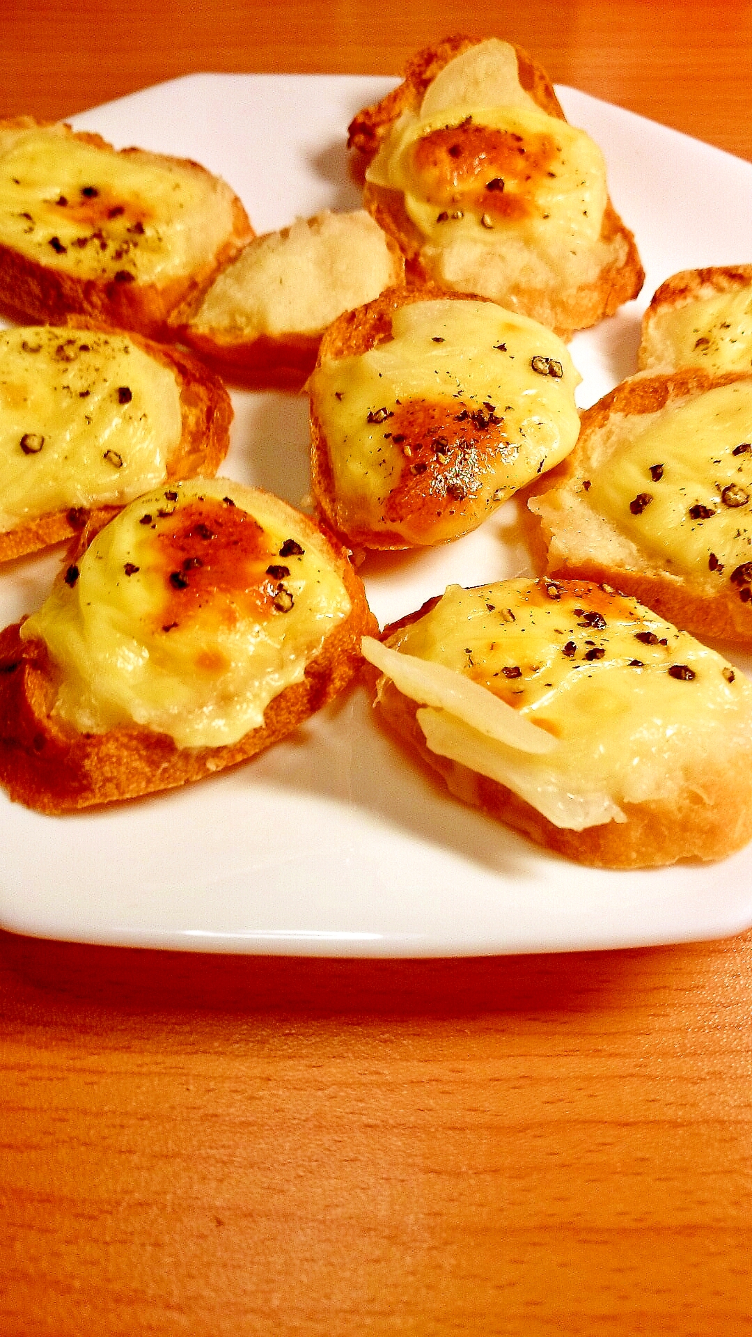 余ったホワイトソースで グラタンのカナッペ風 レシピ 作り方 By ねここ25 楽天レシピ