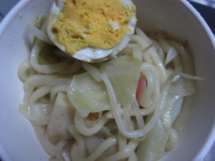 余り野菜をいれて＾＾見た目悪くてすみません＾＾；☆味噌ラーメン初の子供がとっても喜んでくれました☆